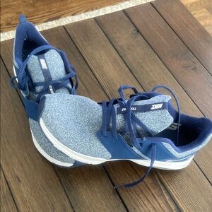 Nike Women's Shoe  Navy Blue Air Bella sneakers